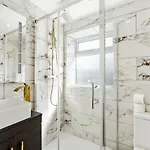 דירה Designer House In - Hot Tub - Sleeps 10