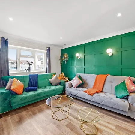 Apartment Designer House In - Hot Tub - Sleeps 10 *