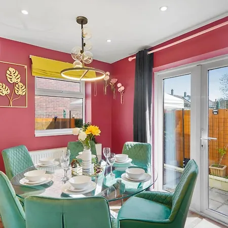 Designer House In Bristol - Sleeps 10 Apartament *